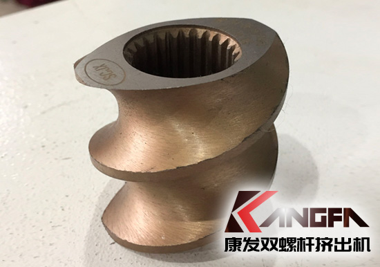 康發(fā)雙螺桿擠出機新一代螺紋套現(xiàn)已批量生產(chǎn)，請認(rèn)準(zhǔn)scjx激光防偽商標(biāo)。