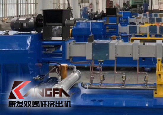 雙階式雙螺桿擠出機(jī)機(jī)組錐形雙螺桿和機(jī)筒、真空泵、電機(jī)等主要部件介紹