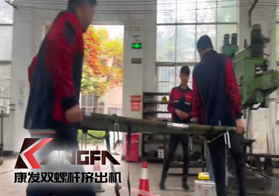 強化公司應急預案,保障措施落實!23年南京康發(fā)雙螺桿造粒機公司械傷害事故應急演練再次舉行